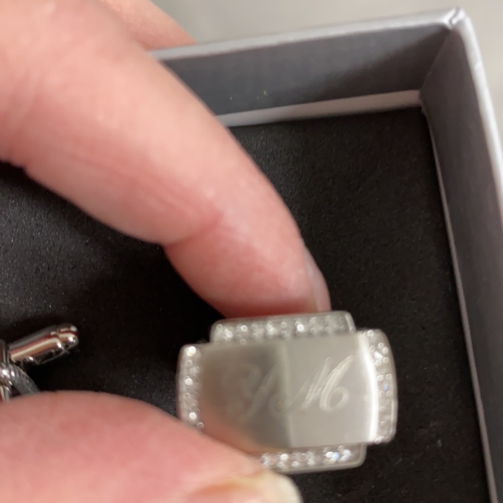 Brand new things remembered cuff links - Picture 2 of 2